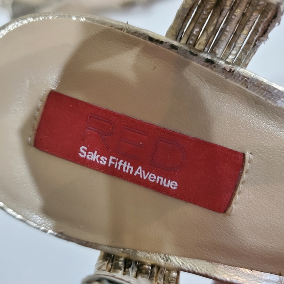 Red by Saks Fifth Ave Gold Leather Heels Size 6.5 - Picture 9 of 9